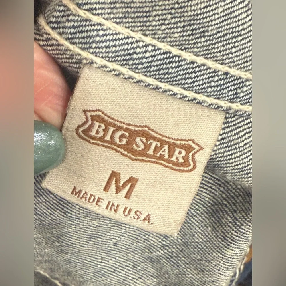Big Star Denim Jacket Girls Size M Blue Long Sleeve Button‎ Up Distressed